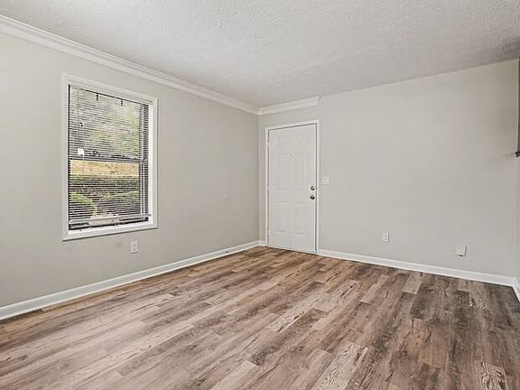 3rd image of 3231 Highpoint Ct
