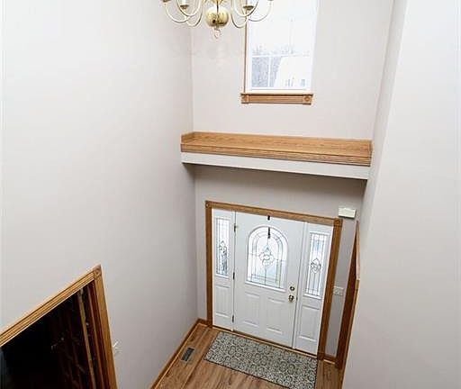 3rd image of 74 Whitmore Ct Unit 15