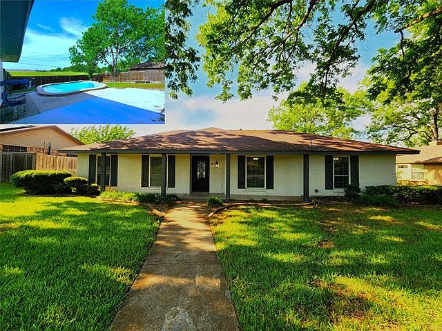 1st image of 209 Meadowcreek Dr