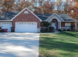 32 Lacey Oak Ct, Troy, MO 63379