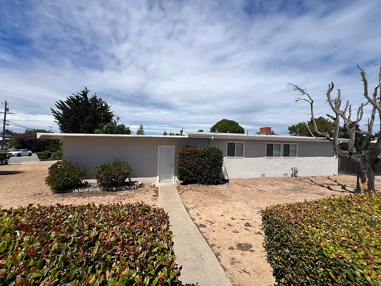 1845 Ord Grove Ave — Photo 19