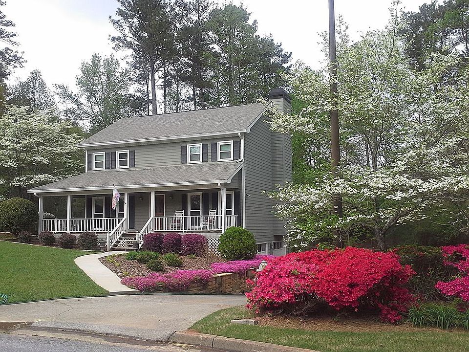 Charming curb appeal