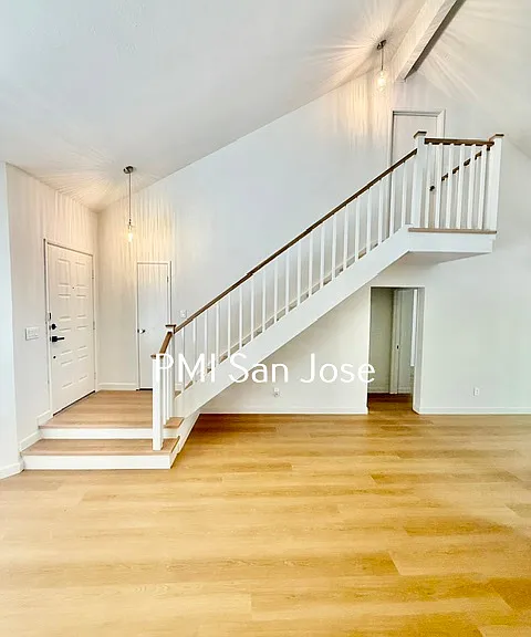 1005 Alamitos Creek Dr — Photo 2