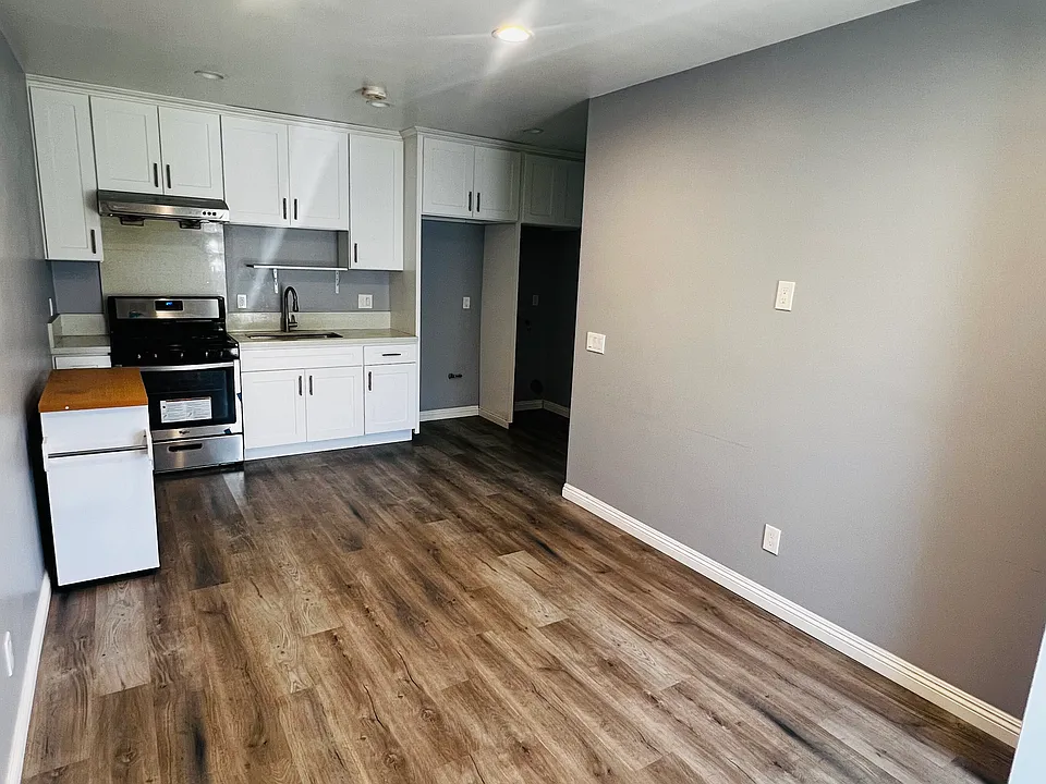 107 W Forest Ave #B