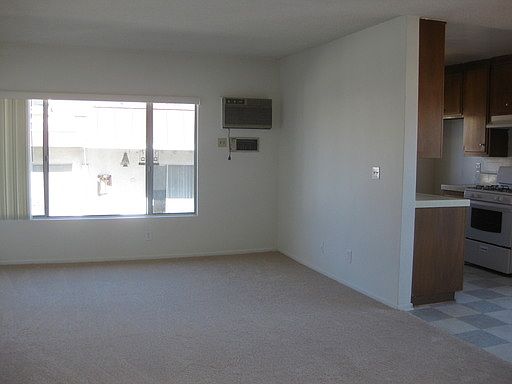 3rd image of 3725 Vinton Ave APT 5