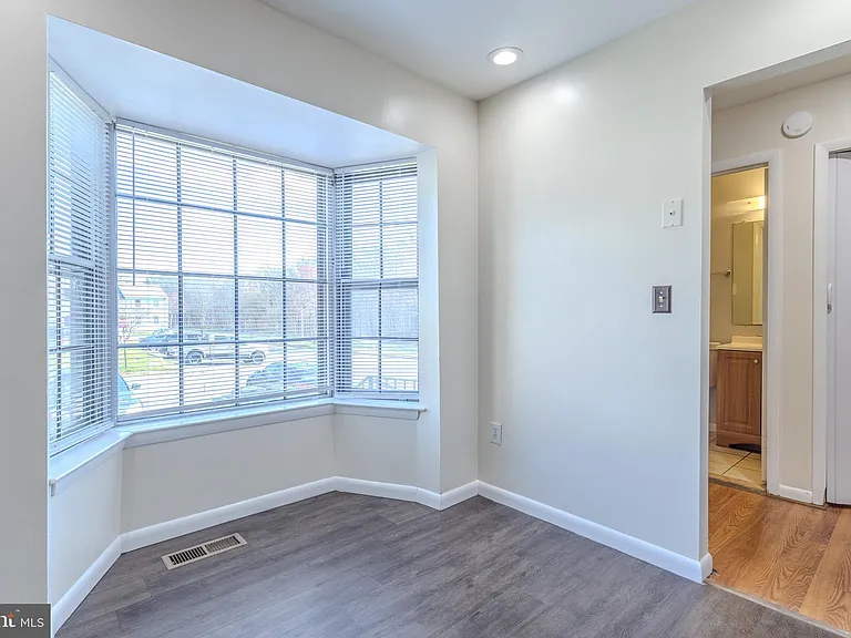 398 Harry S Truman Dr #270 — Photo 6