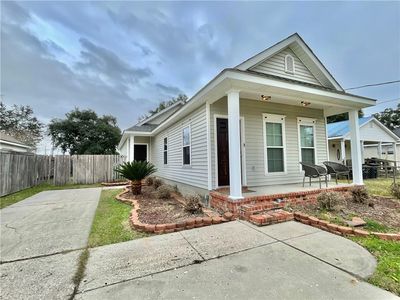 1041 Oak Ave, Bridge City, LA, 70094