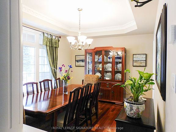 5th image of 1590 Hallstone Rd