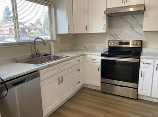 1481 Parkway Dr, Rohnert Park, CA 94928