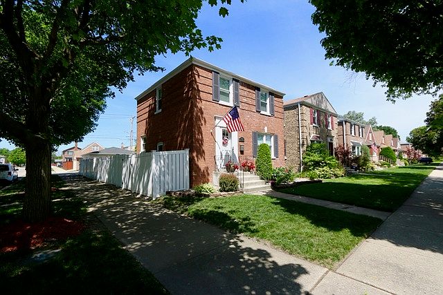 1st image of 5658 S Oak Park Ave