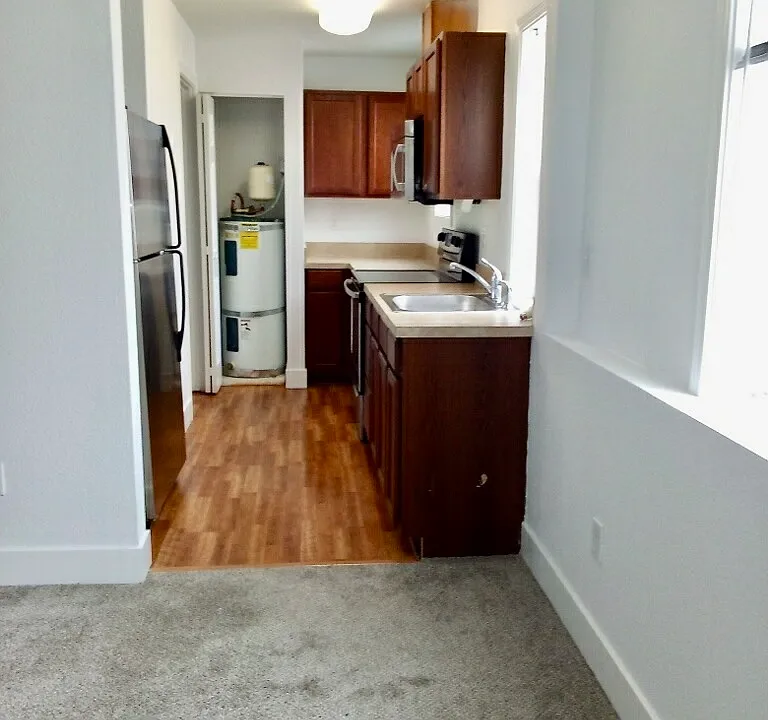 122 W Main St #305