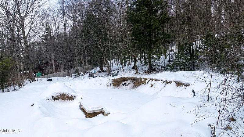 5th image of 4120 S Creek Road