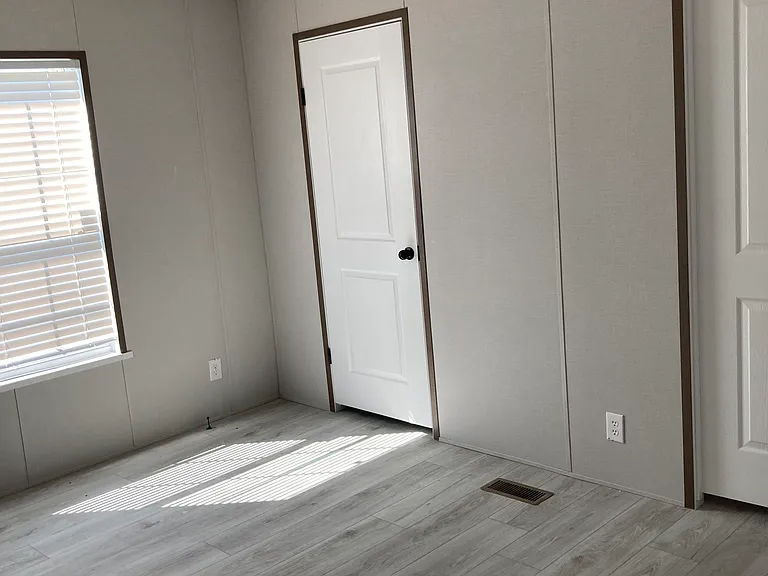 1508 S Greeley Hwy #22 — Photo 6