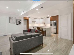 729 Kenyon St NW #B, Washington, DC 20010