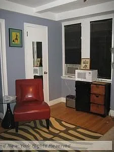 321 E 43rd St APT 106 photo 1