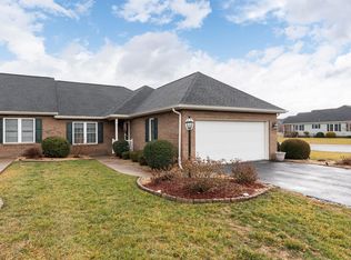 65 Roxbury Dr, Fishersville, VA 22939