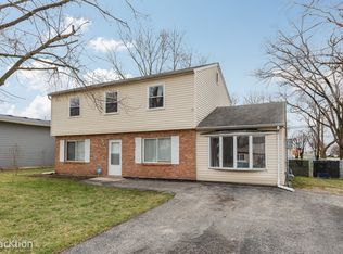 541 Redwood Rd, Bolingbrook, IL 60440