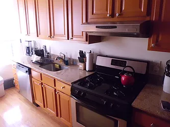 Rented by Maximus Realty Group