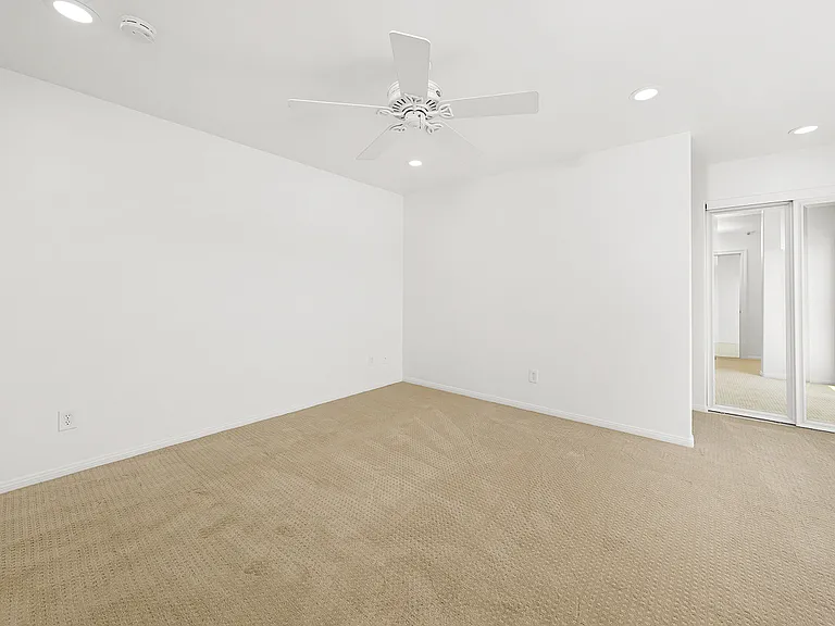 5830 Mott St — Photo 42