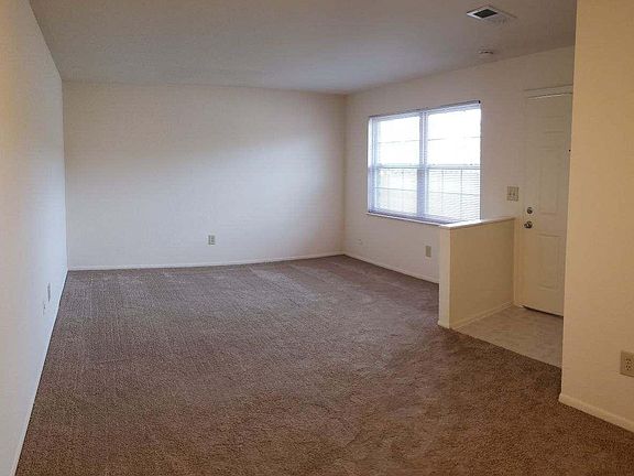 4th image of 3013 Hunters Hill Ct E #3013