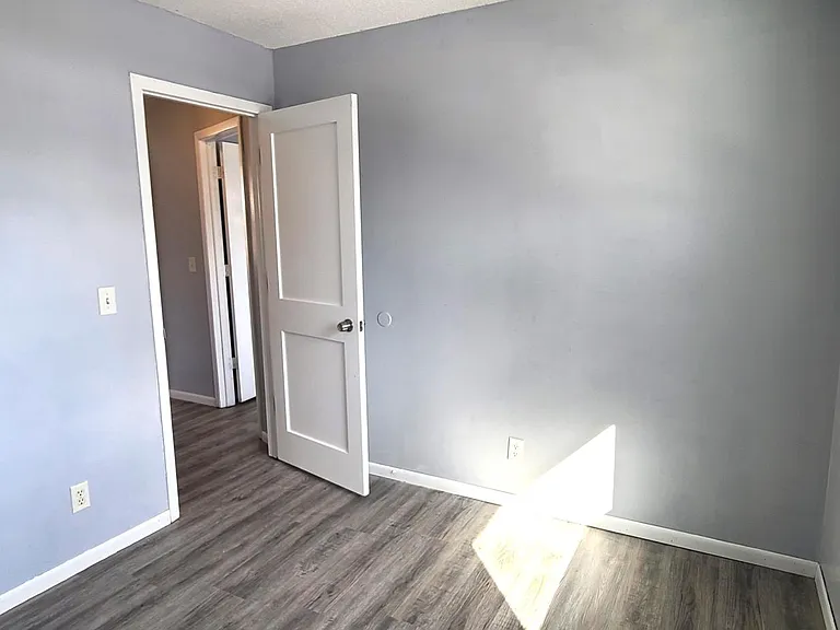 4924 Hanover Rd — Photo 12