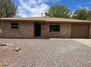 2140 Lynch Dr, Las Cruces, NM 88001