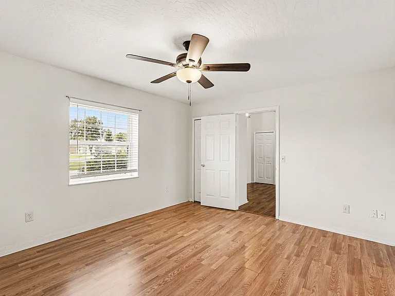 880 Vocelle Ave — Photo 12