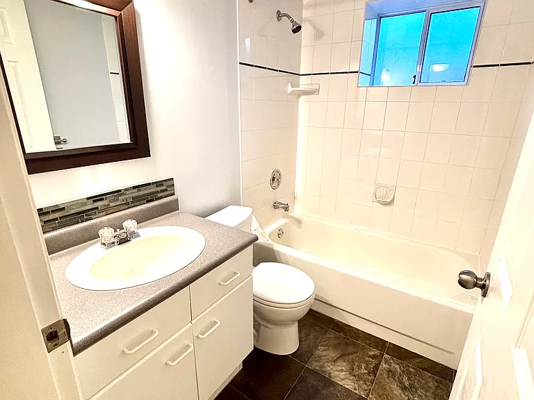 1246 Alan Rd — Photo 2