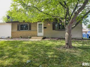 2520 Selkirk Rd, Springfield, IL 62702