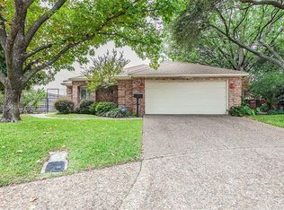 200 Ricker Ct, Irving, TX 75061