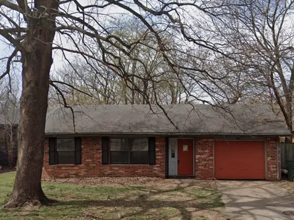 2729 N Sierra Ave, Fayetteville, AR 72703