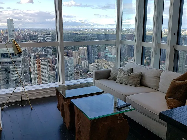 388 Yonge St #7401 — Photo 6