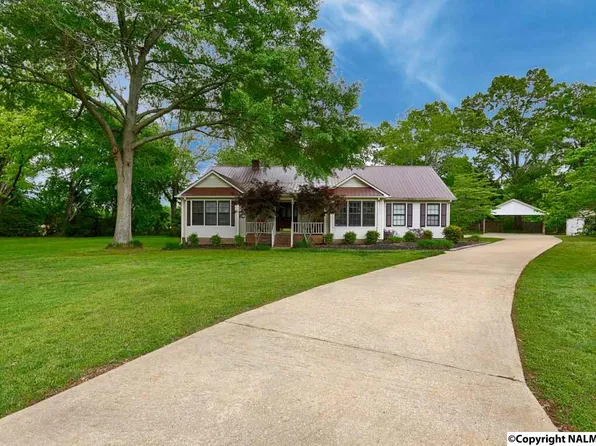 27738 Laura Ln, Harvest, AL 35749