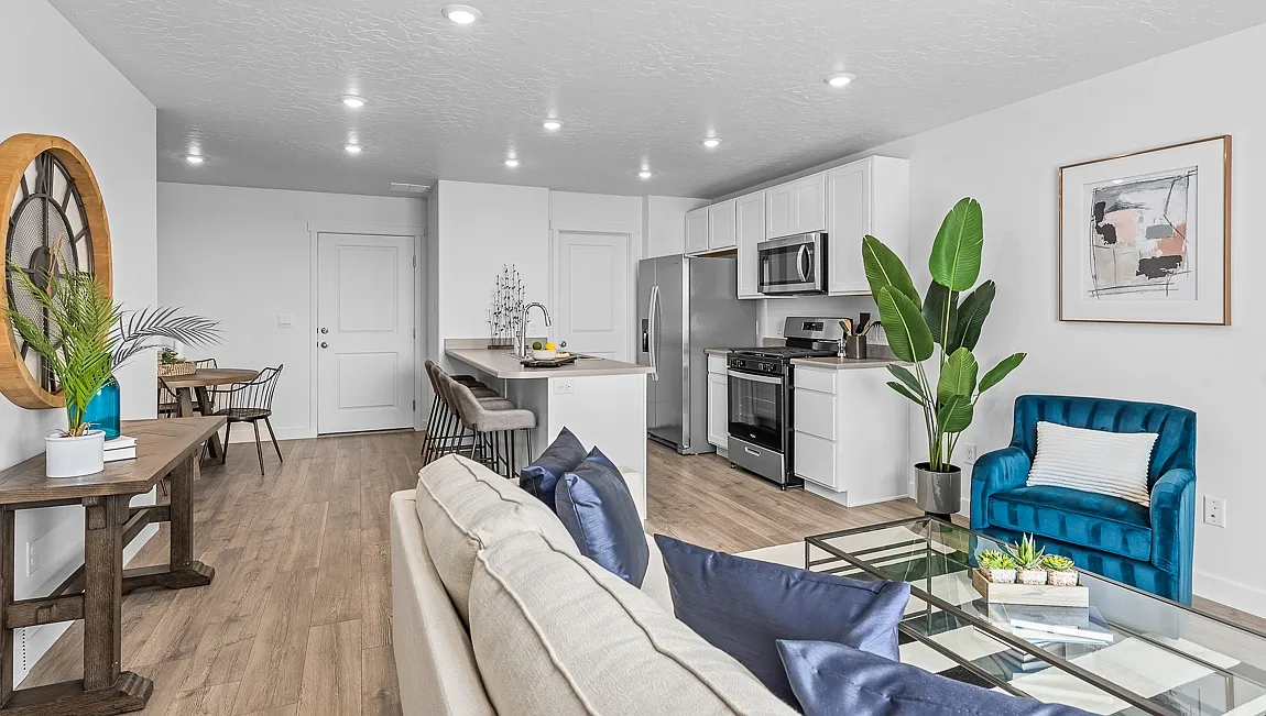 3 bed, 1311 sqft, $1,950 — Photo 3