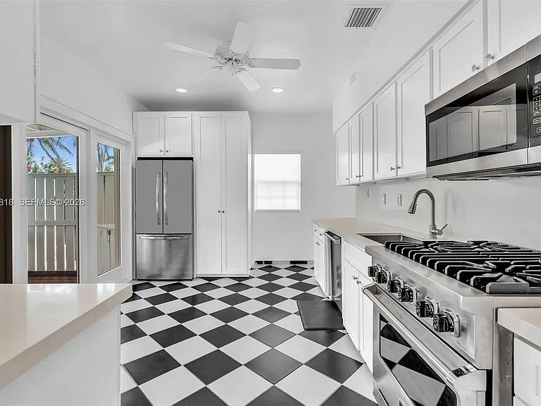 924 Belle Meade Island Dr — Photo 17