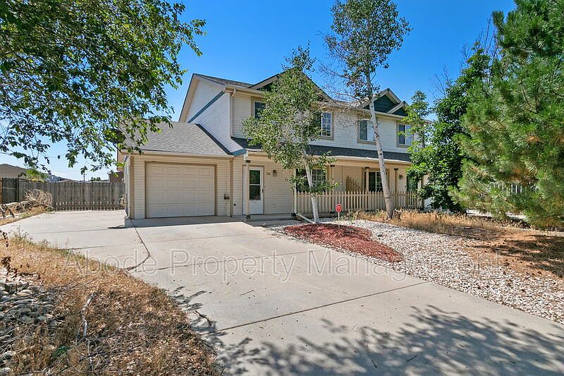 1st image of 310 Ash Ct #1