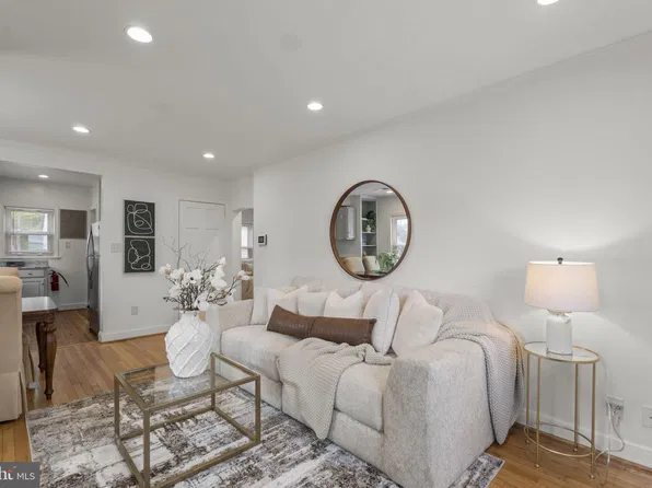 4810 Delaware St, College Park, MD 20740