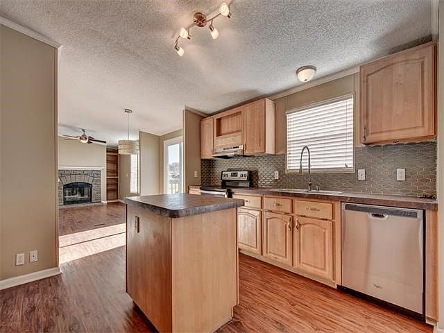 1st image of 530 Shady Oaks