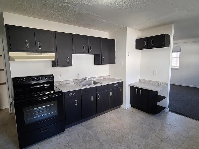 205 S Main St #5 — Photo 2