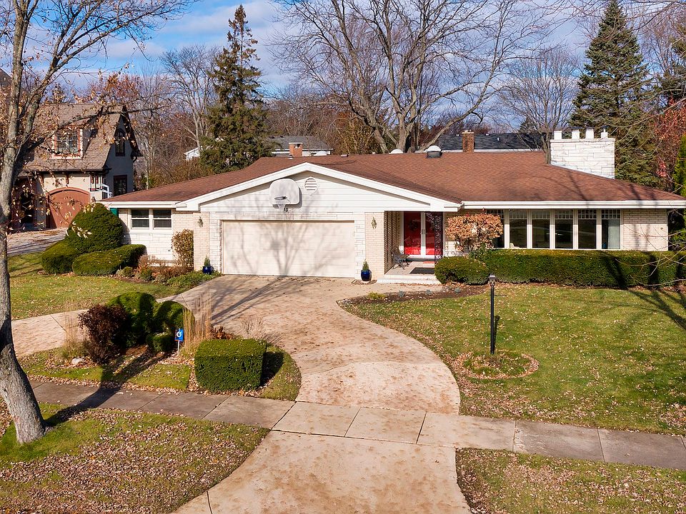 1st image of 40 Revere Ct