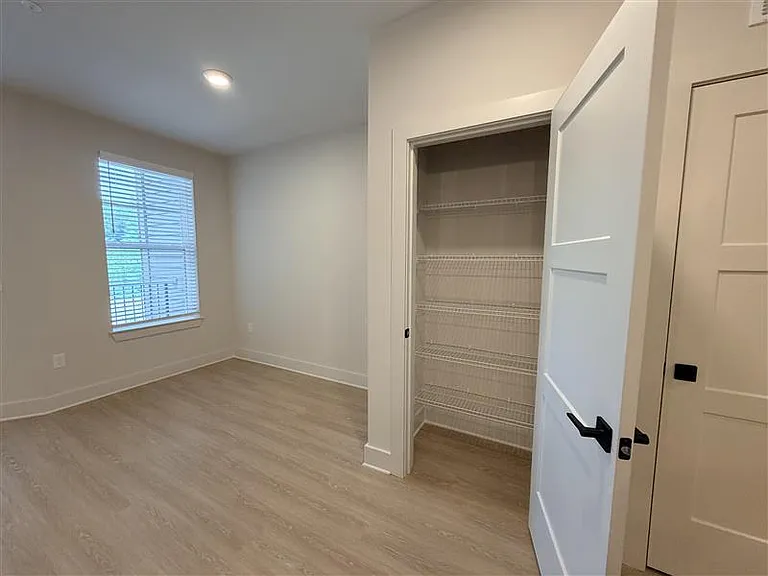 District on the Etowah Apartments — Photo 1086