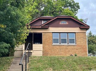 2140 Telegraph Rd, Davenport, IA 52804