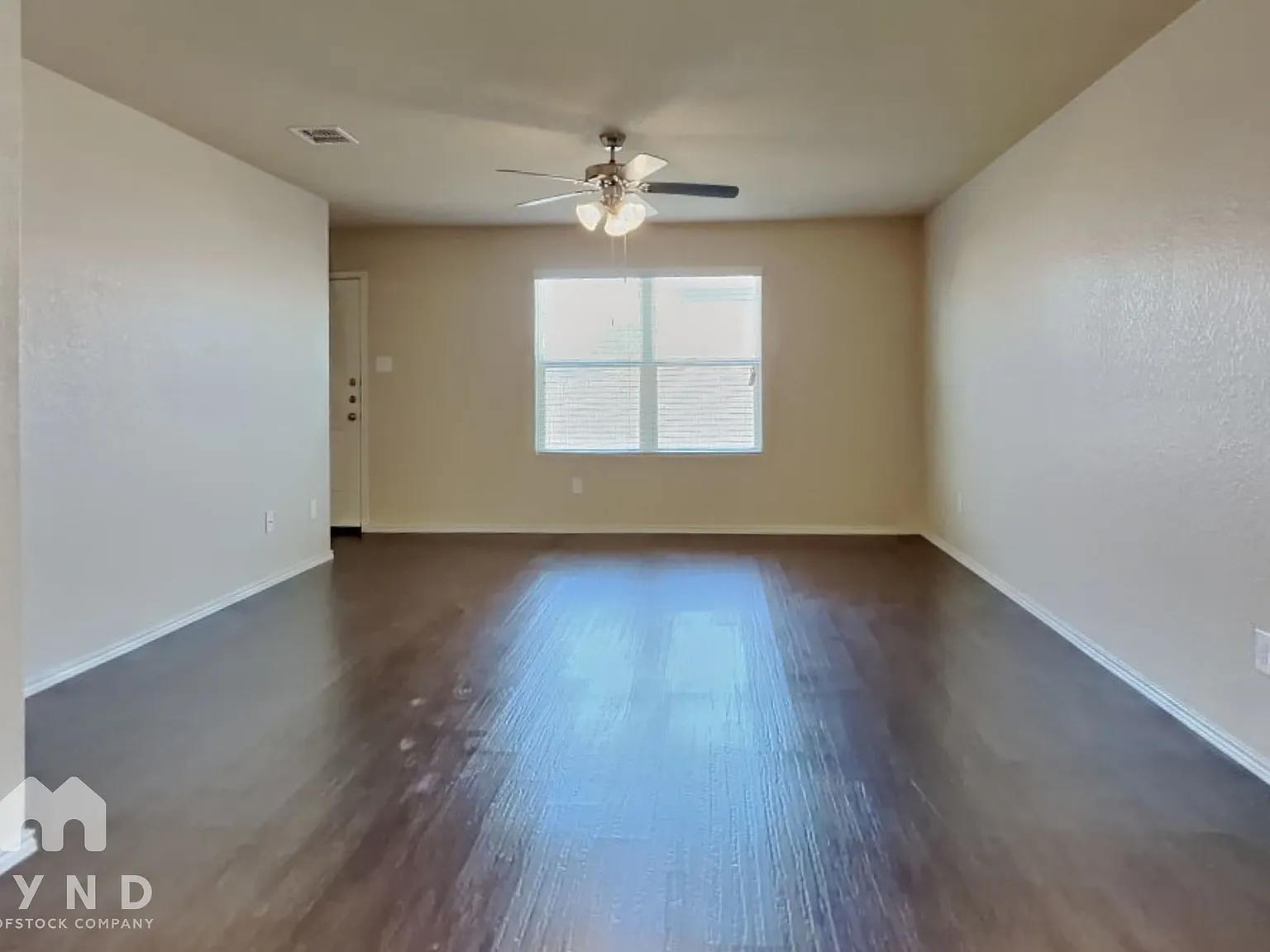 3 bed, 2.0 bath, 1602 sqft, $1,575 — Photo 4