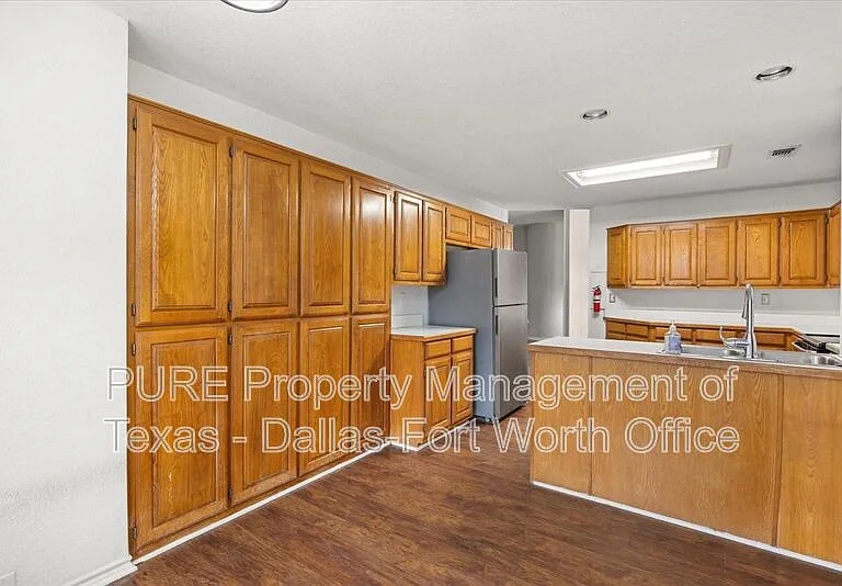 3905 Frisco Cir — Photo 6