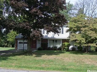 20 Westerly Dr, Fredonia, NY 14063