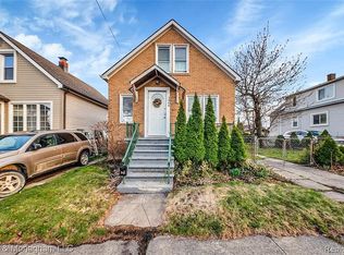 3906 Casmere St, Hamtramck, MI 48212