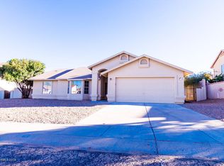 2528 Sun Crest Dr, Sierra Vista, AZ 85650