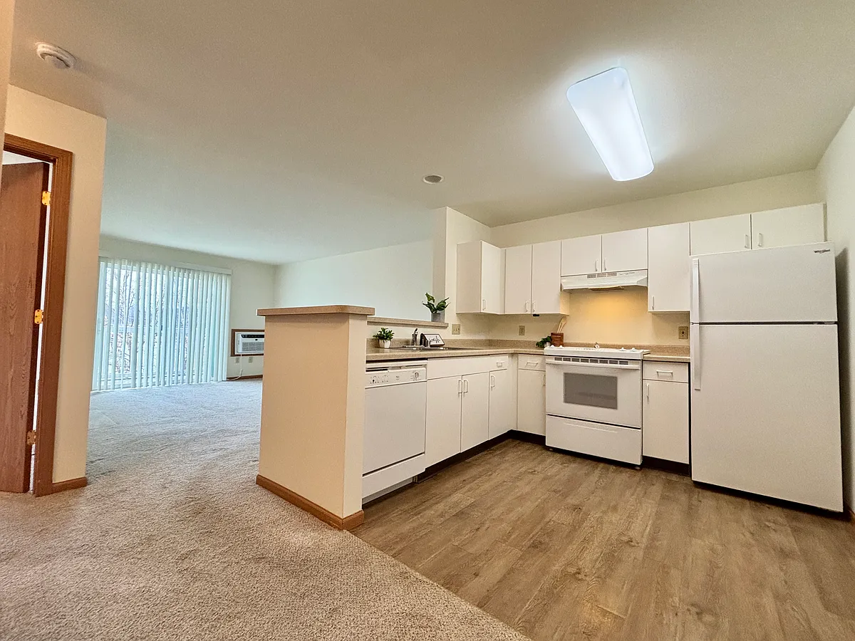 Building Photo - 6162 Dell Dr #225