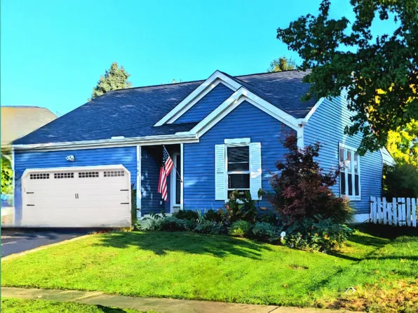 5050 Hidden View Dr, Hilliard, OH 43026