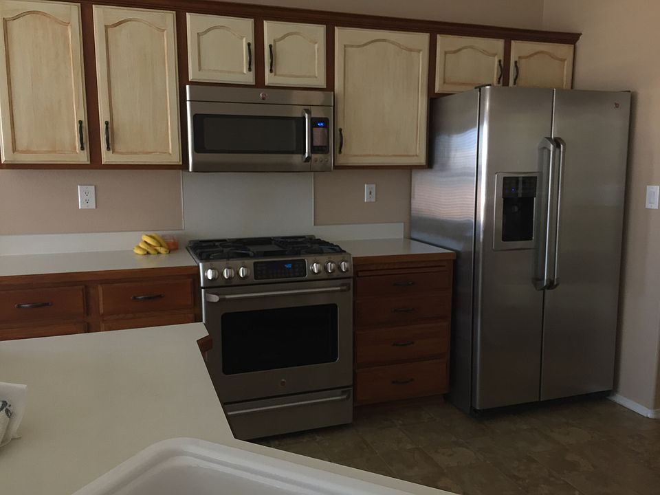 2nd image of 1280 W Clarinda St